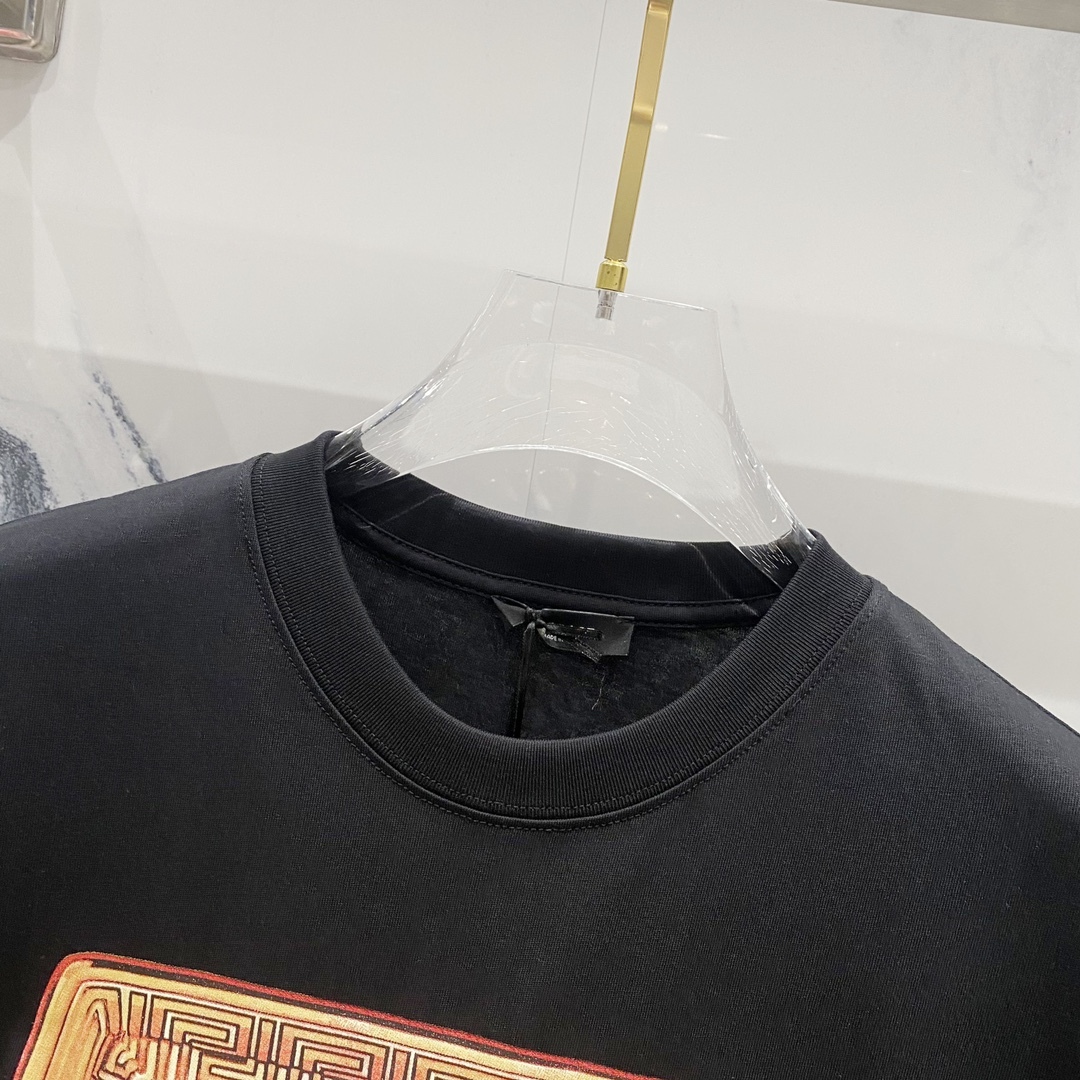 ヴェルサーチ「Versace」クルーネックTシャツ チェックメドゥーサプリント