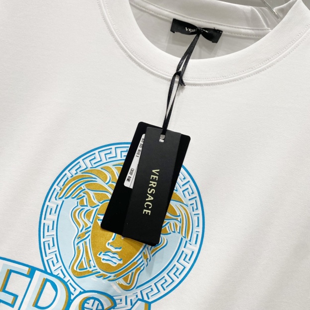 ヴェルサーチ「Versace」クルーネックTシャツ サーキュラーメドゥーサロゴプリント