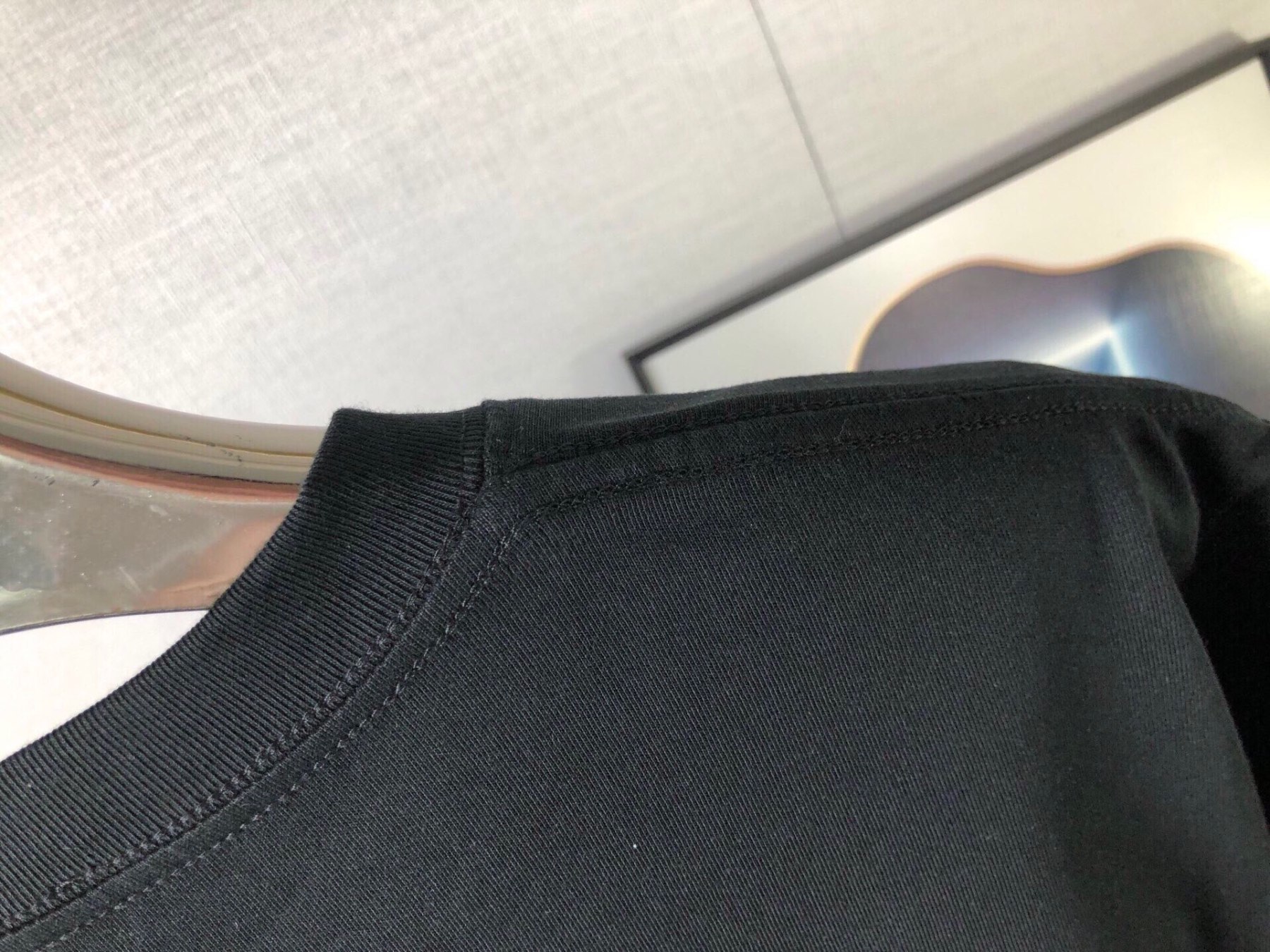 ヴェルサーチ「Versace」ユニセックス プリントTシャツ