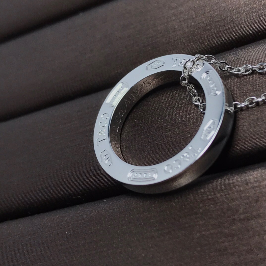 ティファニー「Tiffany & Co.」1837 シリーズ CNC彫刻プレートネックレス