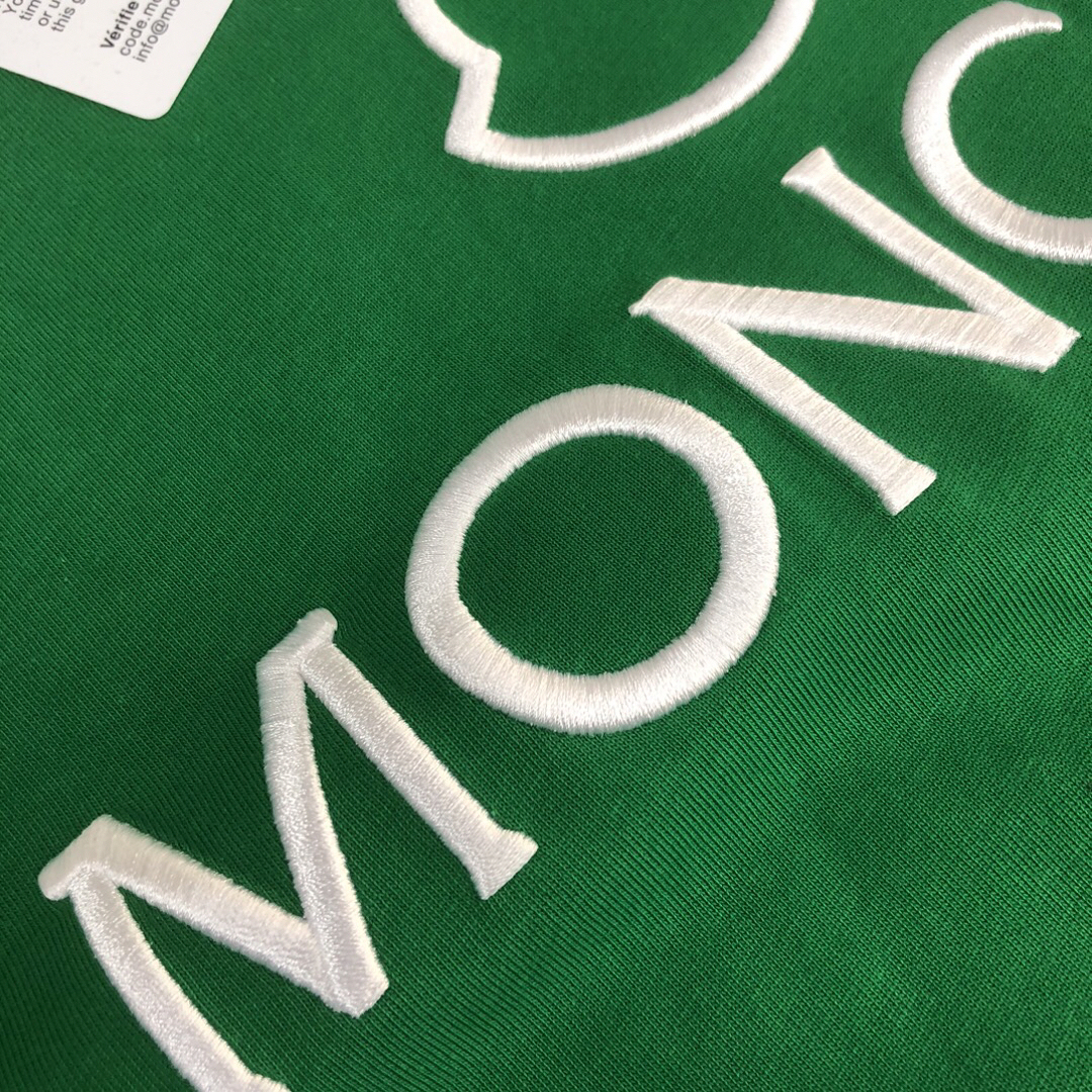 【ワンフォーワン】モンクレール「Moncler」サマー クルーネック 刺繍 Tシャツ【在庫僅少】