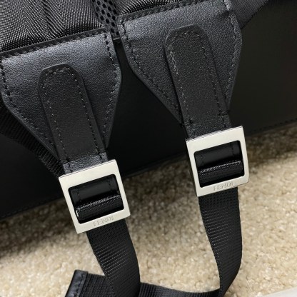 フェンディ「Fendi」ストライク メンズ バックパック