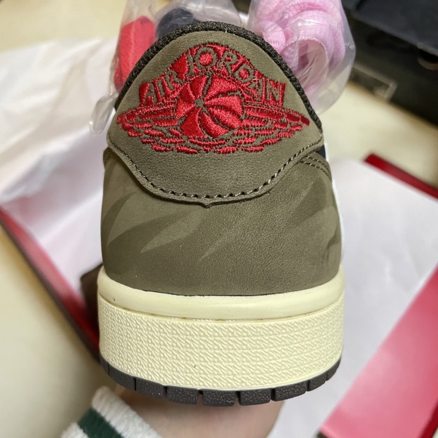 「コラボモデル」Travis Scott x Nike Jordan Air Jordan 1 Low OG TS SP スニーカー