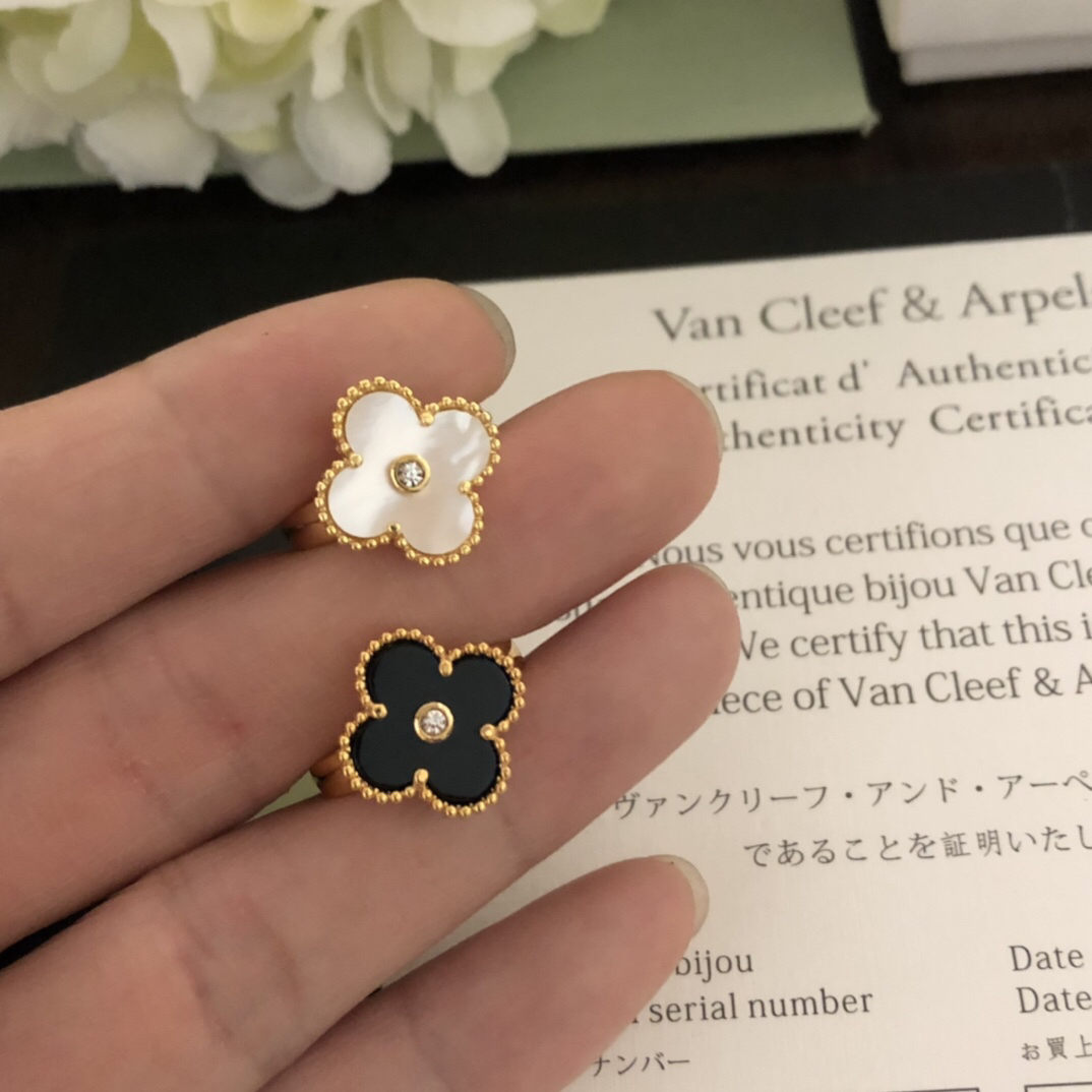 ヴァン クリーフ＆アーペル「Van Cleef & Arpels」 Vintage Alhambra クラシック 四つ葉 リング