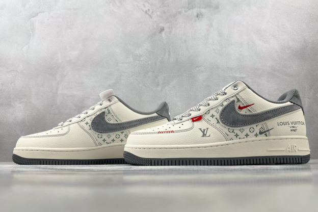 ルイ・ヴィトン「Louis Vuitton」Nike Air Force 1 '07 LV8 スニーカー