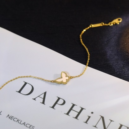 ヴァン クリーフ＆アーペル「Van Cleef & Arpels」 Butterfly マザーオブパール 18Kホワイトゴールド ブレスレット17cm