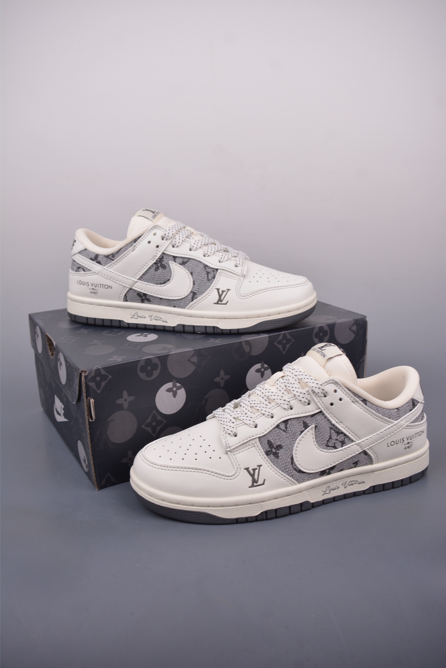 ルイ・ヴィトン「Louis Vuitton」Nike SB Dunk Low ホワイト スニーカー