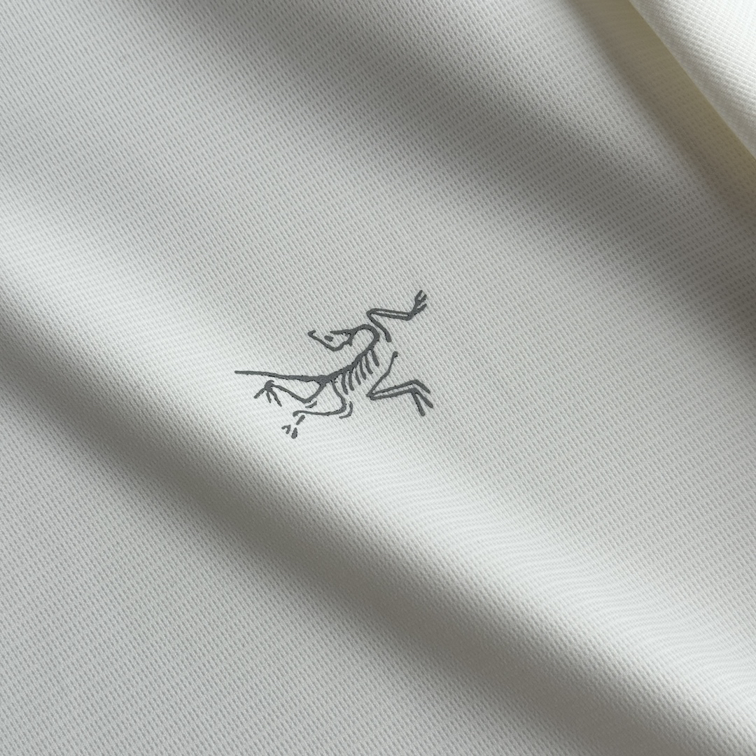 【ワンフォーワン】アークテリクス「ARC'TERYX」Motus クルーネック 速乾Tシャツ（メンズ）【在庫僅少】