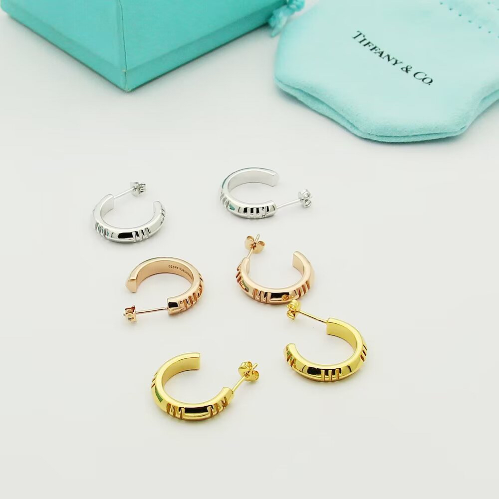 ティファニー「Tiffany & Co.」Atlas X ローマンアラビックフープピアス