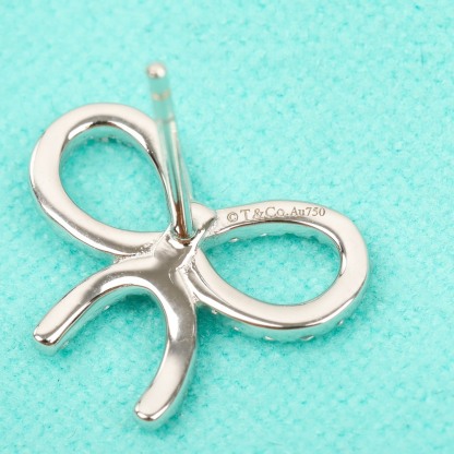ティファニー「Tiffany & Co.」18Kゴールド リボンスタッドピアス