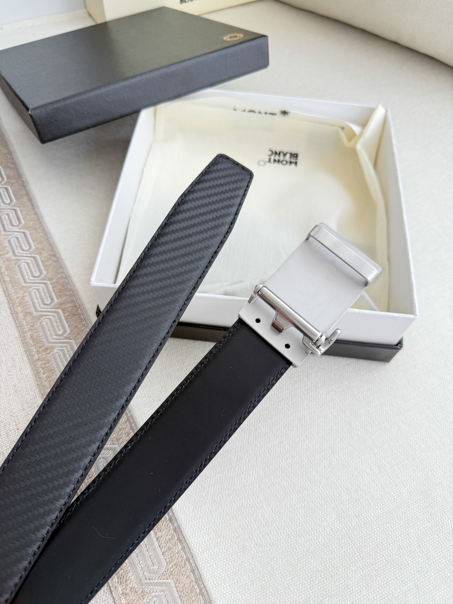 モンブラン「Montblanc」クラシックコレクション オートマチックバックル ベルト 100cm