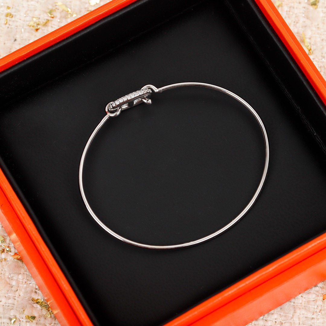 エルメス「Hermès」 Pigalle Émail & Diamond ブレスレット