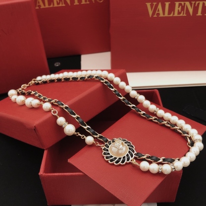 シャネル「Chanel」ダブルレイヤーレザーネックレス