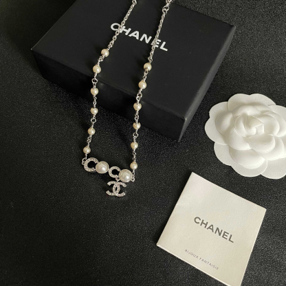 シャネル「Chanel」パールCOCOネックレス
