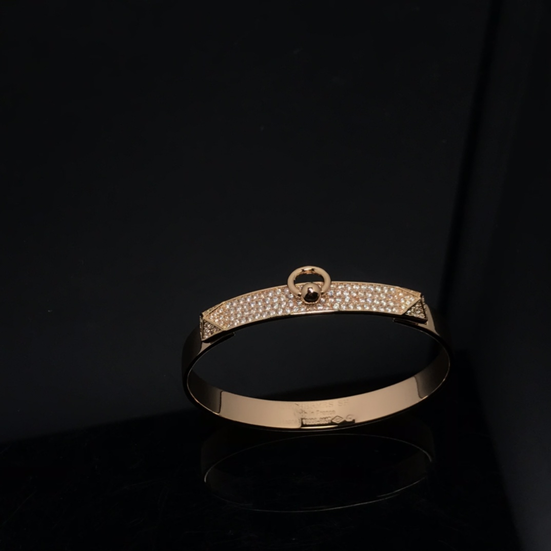 エルメス「Hermès」 Kelly デミパヴェ ブレスレット（2025年新作）
