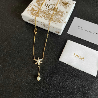 ディオール「Dior」Vintage ハート&ビー ネックレス