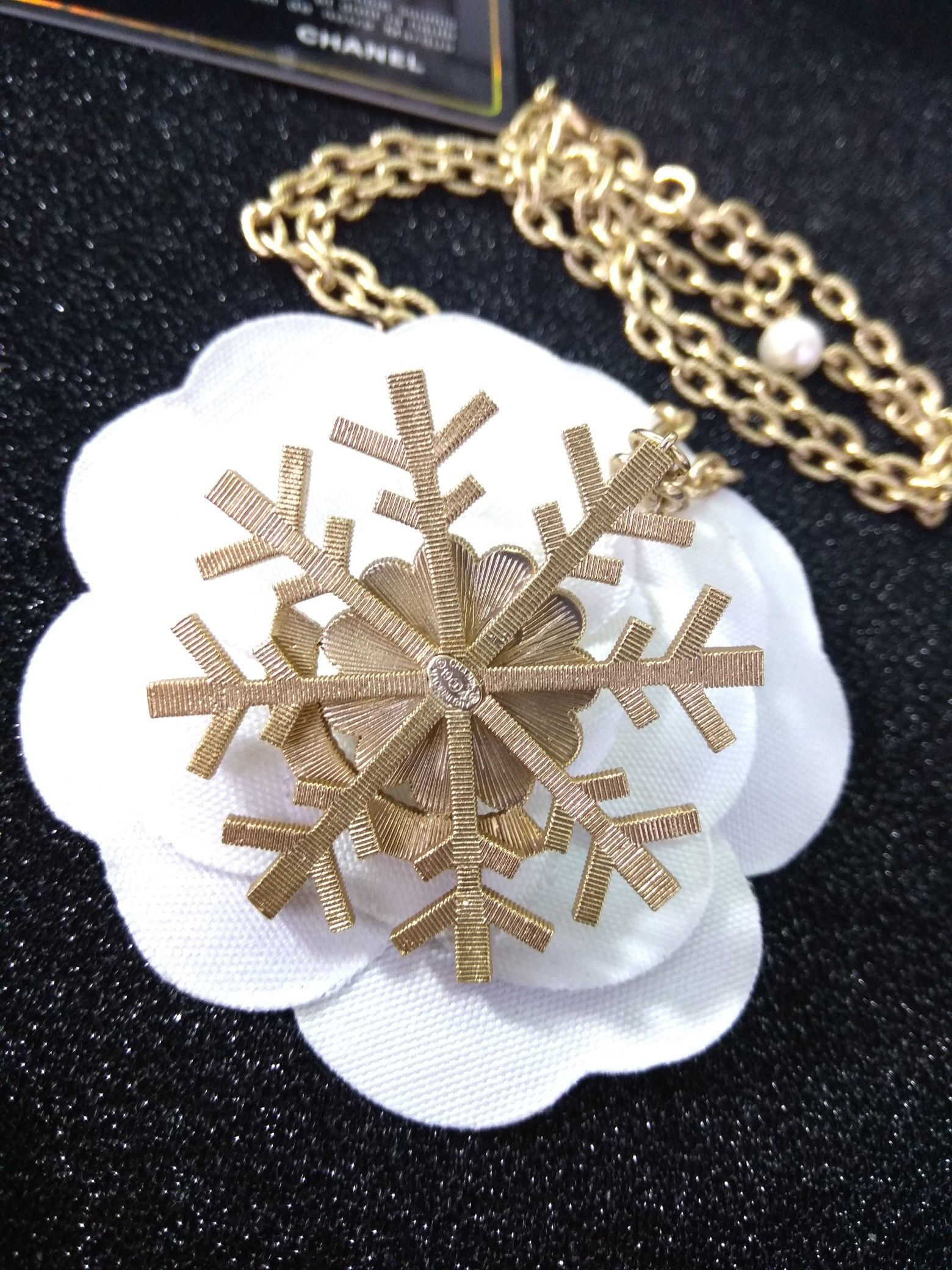 シャネル「Chanel」スノーフレークパールネックレス