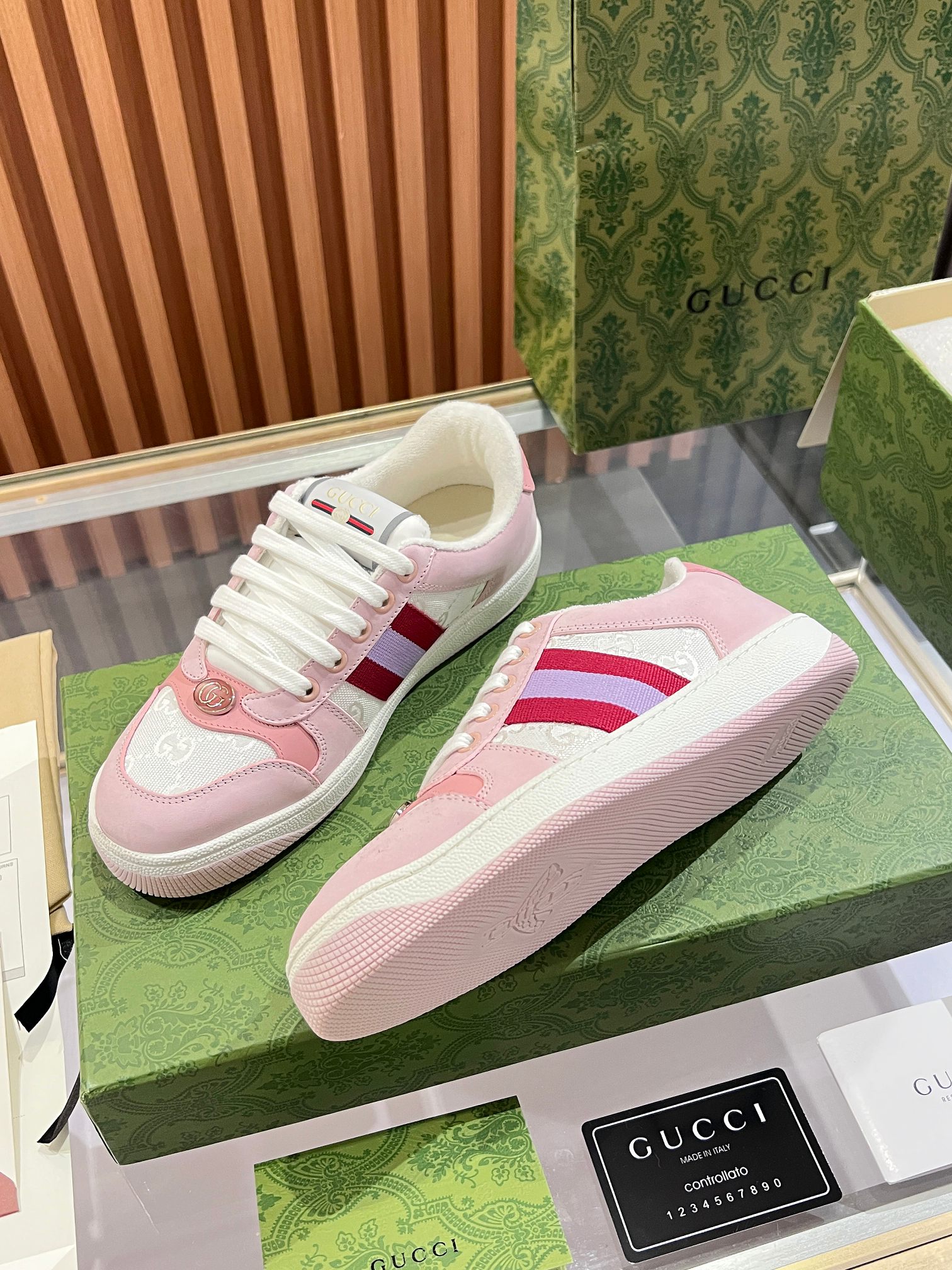 グッチ「Gucci」スクリーナー ダーティスニーカー スニーカー