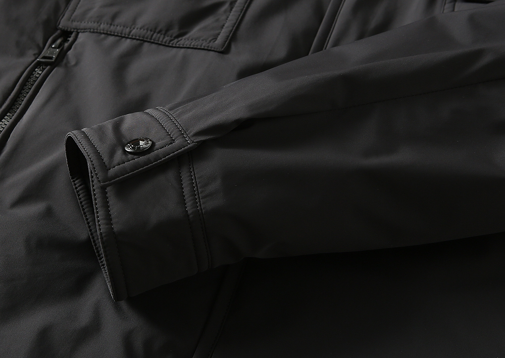 モンクレール「Moncler」秋冬 ダウンジャケット