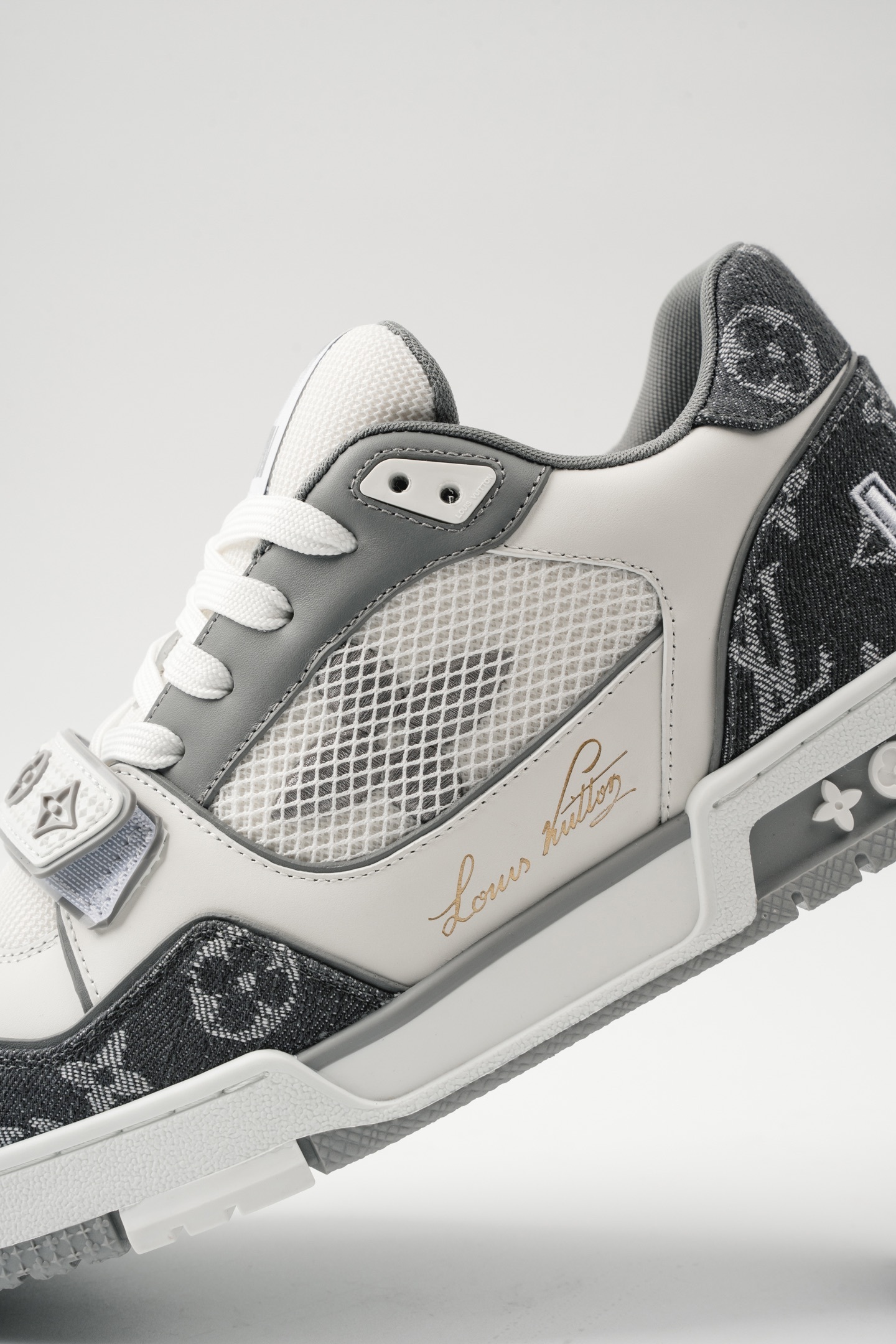 「コラボモデル」Louis Vuitton x Trainerマジックテープデビッドローカット スニーカー