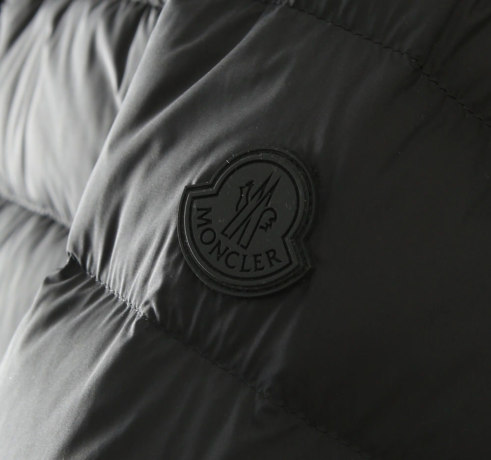 モンクレール「Moncler」秋冬 ニット調ダウンジャケット