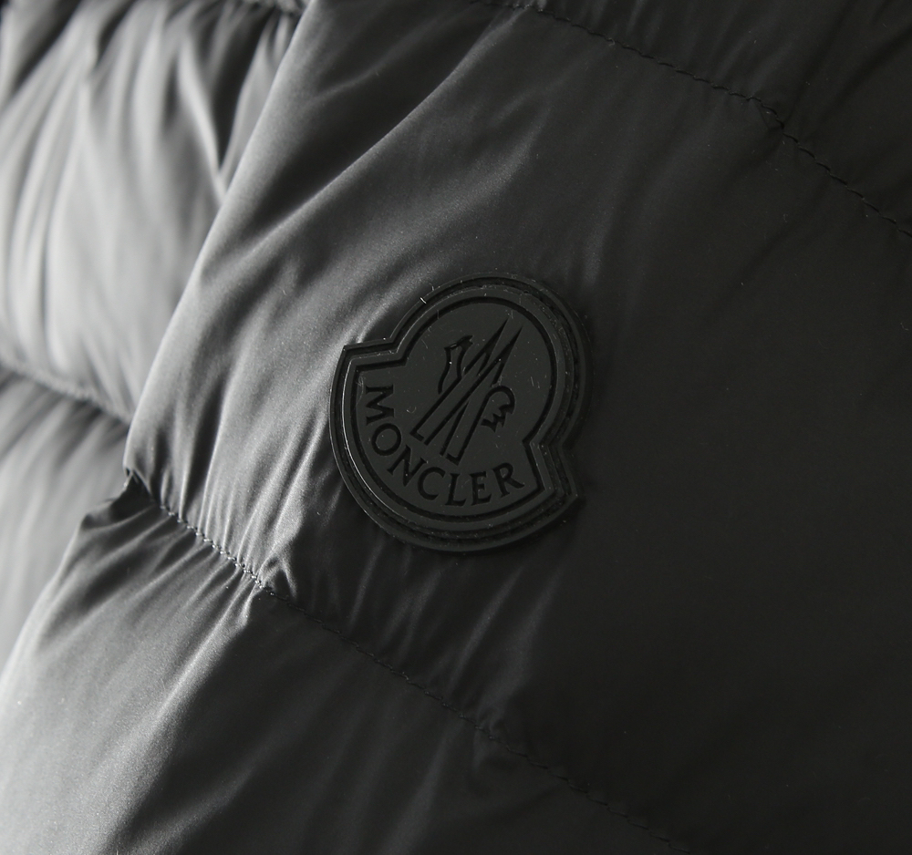 モンクレール「Moncler」秋冬 ニット調ダウンジャケット