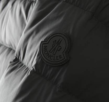 モンクレール「Moncler」秋冬 ニット調ダウンジャケット