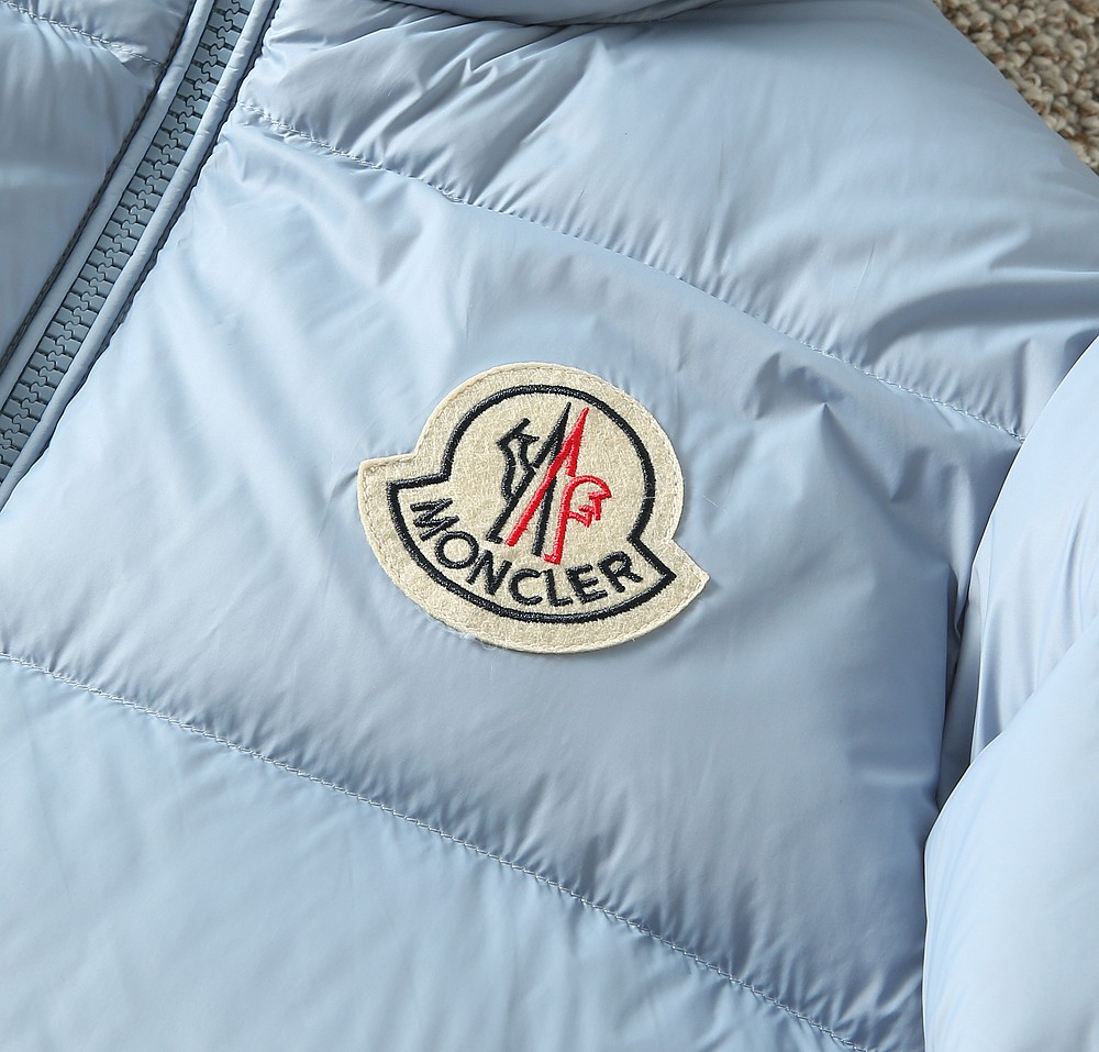 モンクレール「Moncler」秋冬 ダウンジャケット