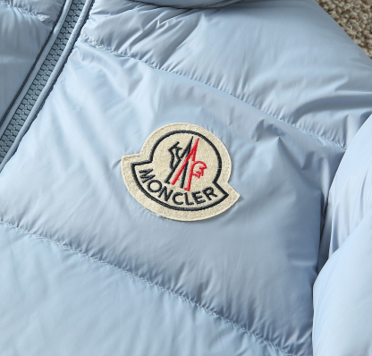 モンクレール「Moncler」秋冬 ダウンジャケット