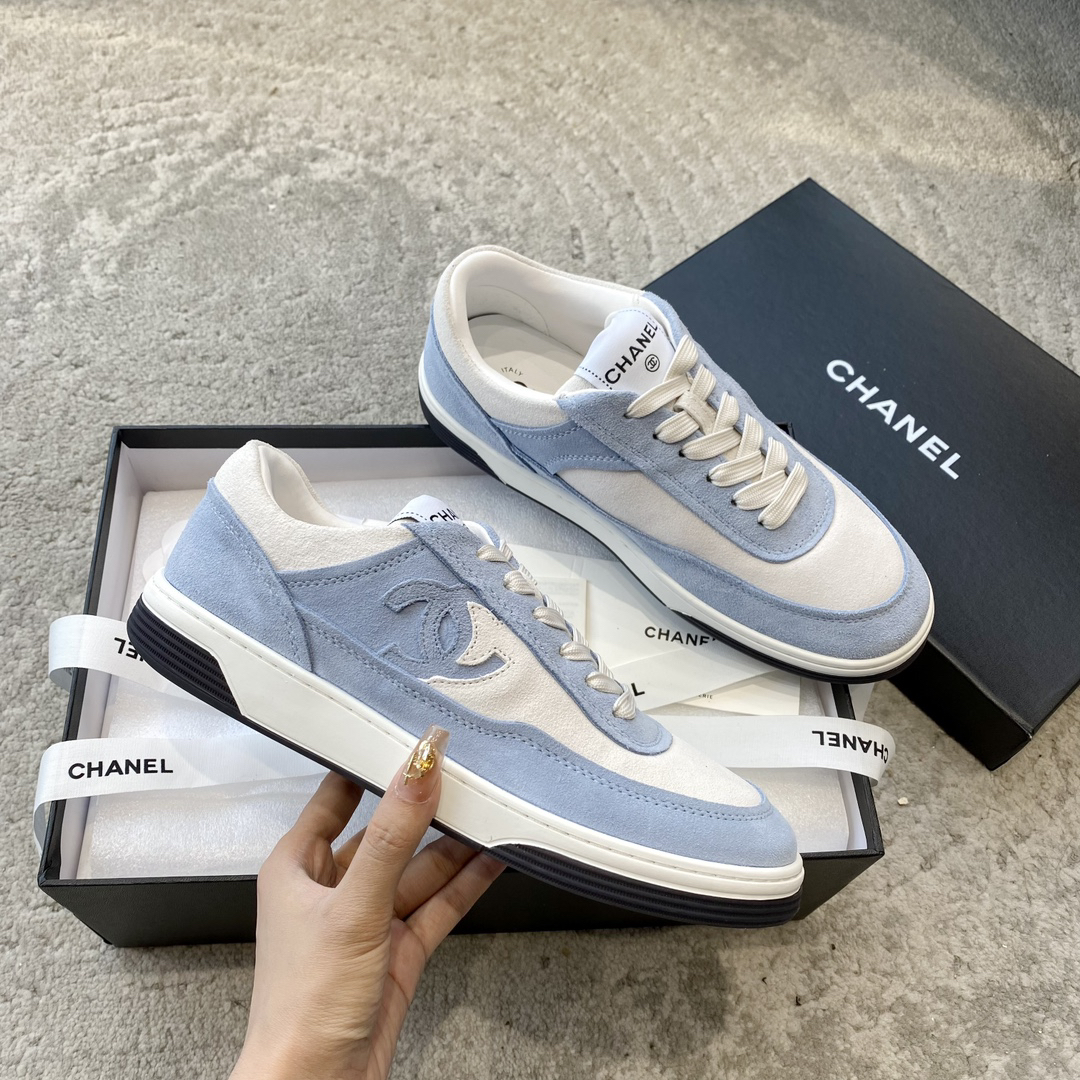 シャネル「Chanel」23C スエード パンダスニーカー カジュアルシューズ