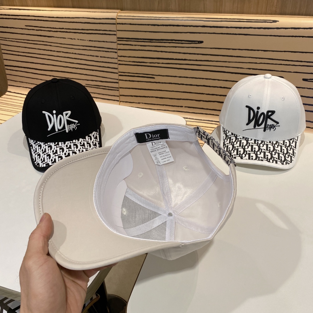 ディオール「Dior」 2023 ブリティッシュインスパイアード ベースボールキャップ