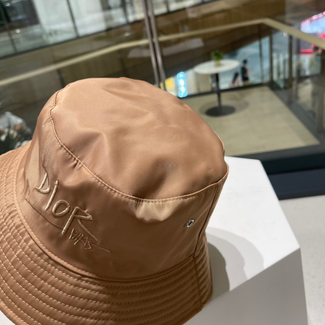 ディオール「Dior」 2025 リミテッドエディション ダブルフェイス バケットハット