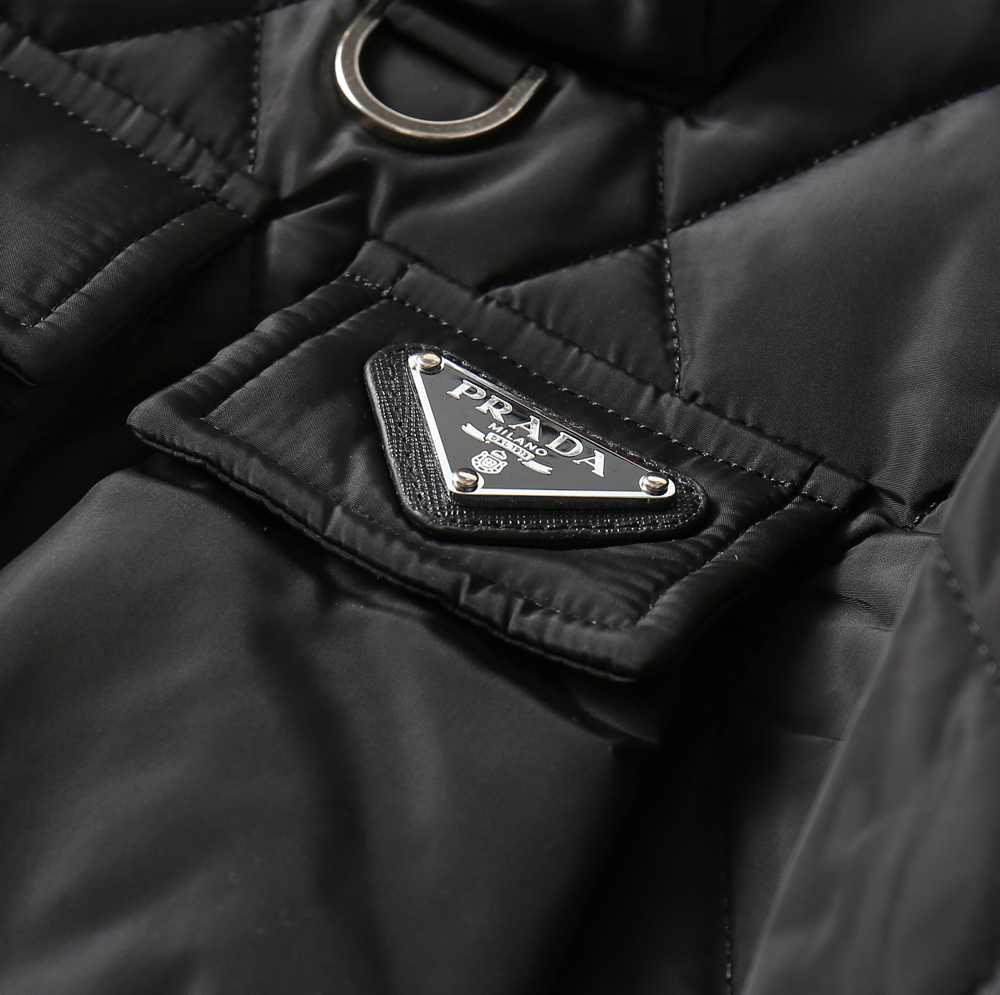プラダ「Prada」秋の綿入りジャケット