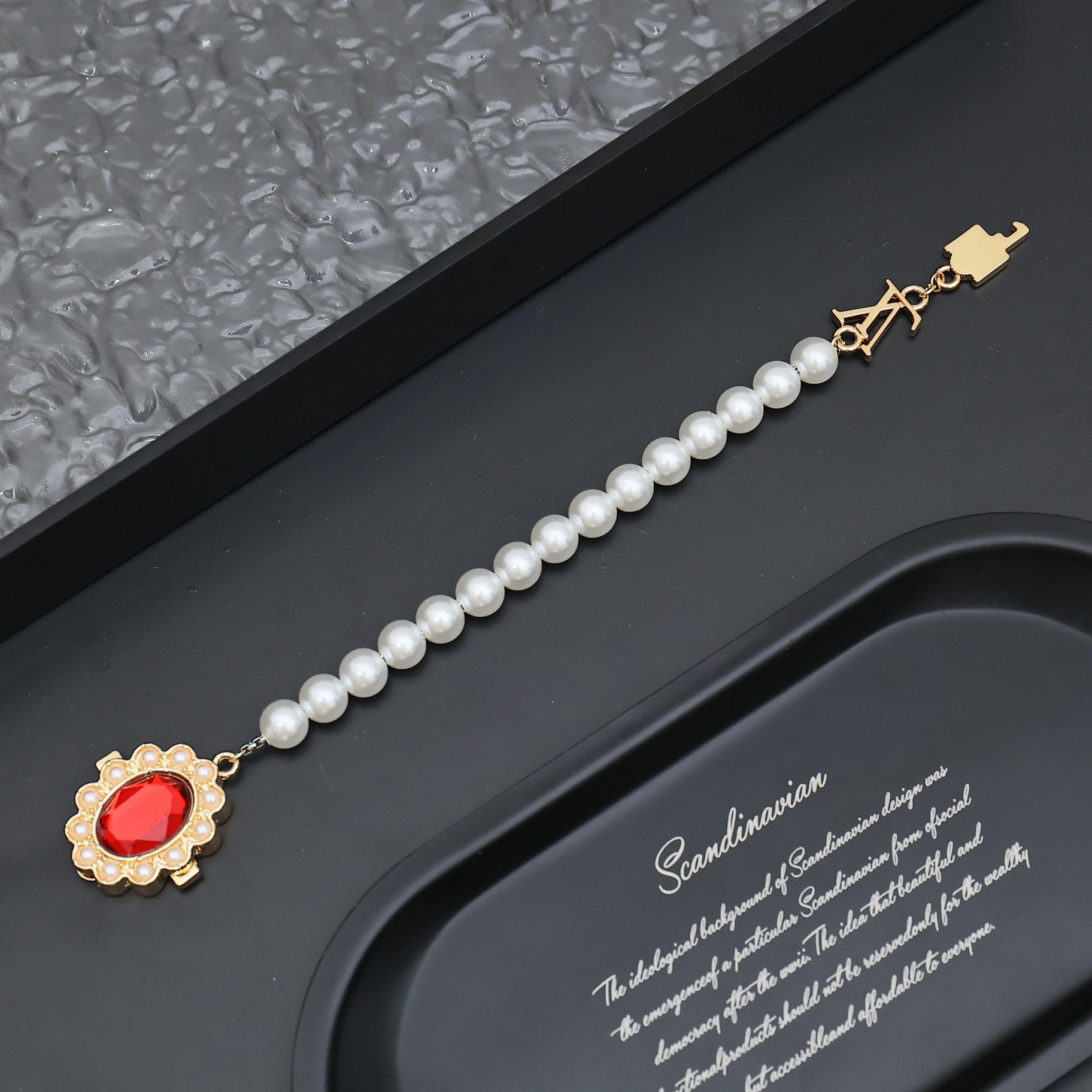 ルイ・ヴィトン「Louis Vuitton」Padlock ブレスレット