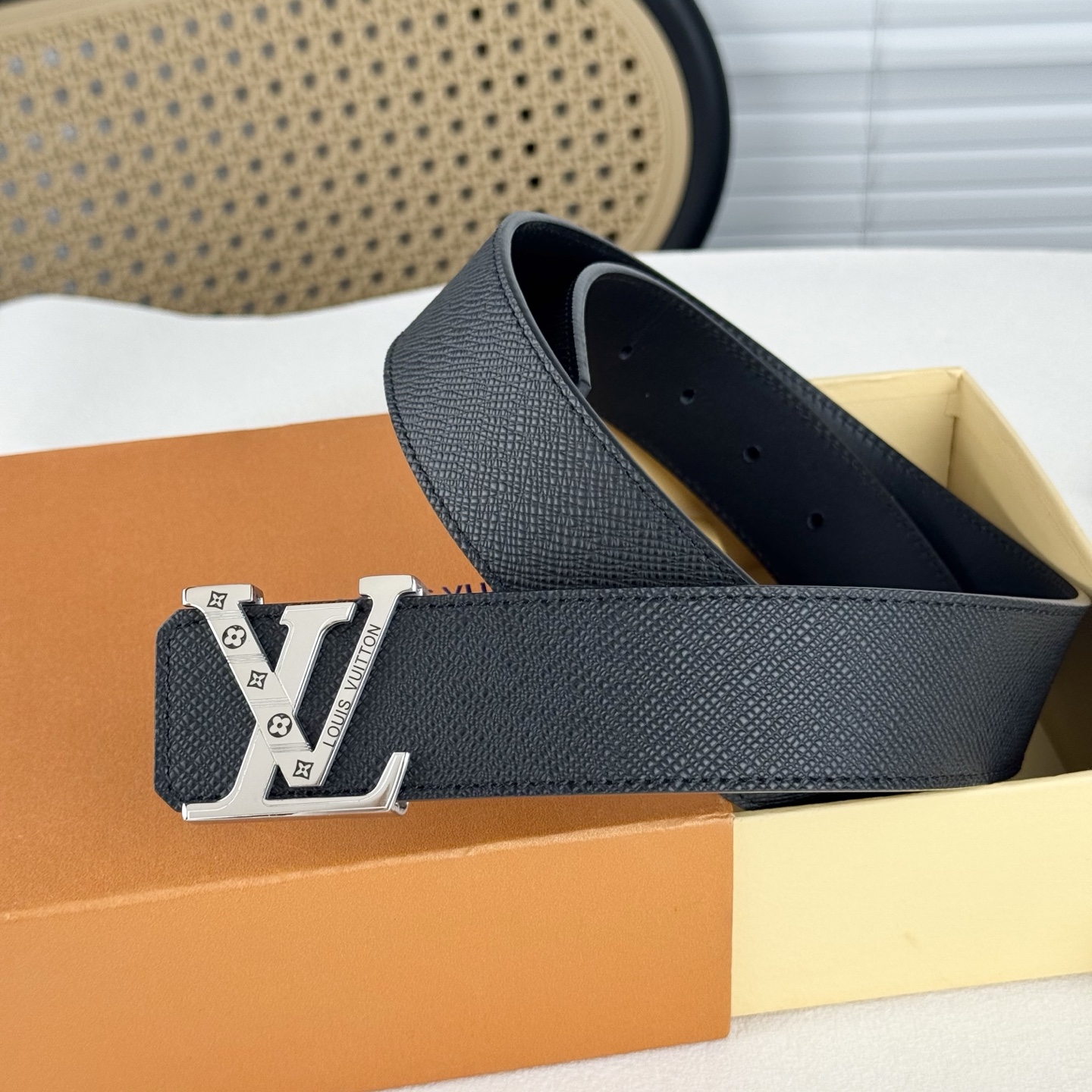 ルイ・ヴィトン「Louis Vuitton」DIMENSION 4.0 レザーベルト