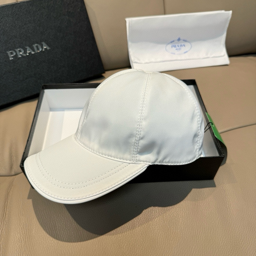 プラダ「Prada」Re-Nylon Classic Baseball Cap