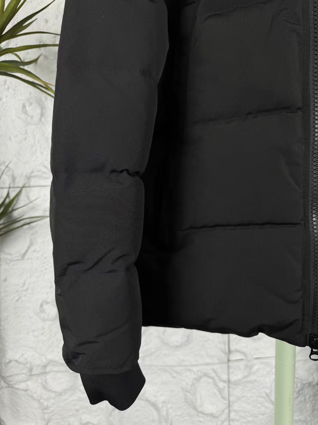 カナダグース「Canada Goose」秋冬ダウンジャケット