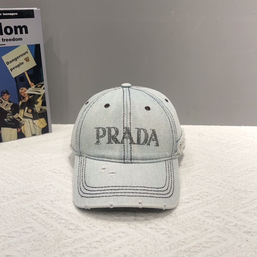 プラダ「Prada」 Re-Nylon Classic Baseball Cap