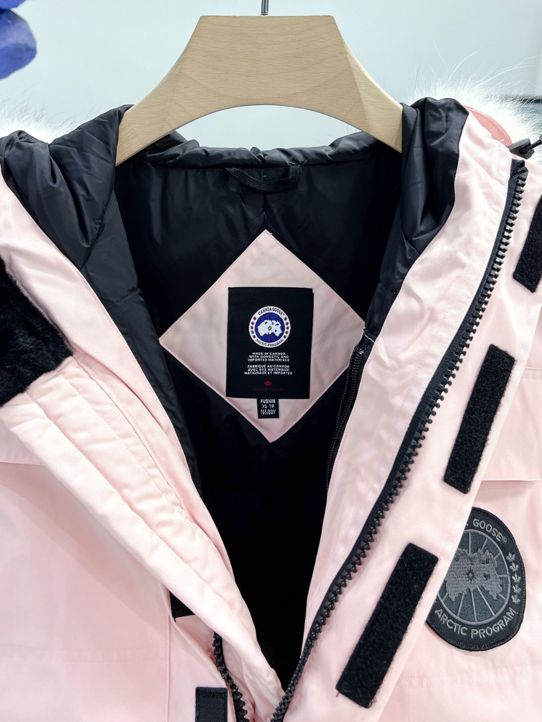 カナダグース「Canada Goose」秋冬フード付きダウンコート