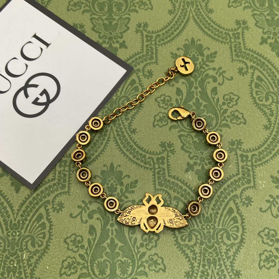 グッチ「Gucci」 ビー・スターズ クリスタル ブレスレット