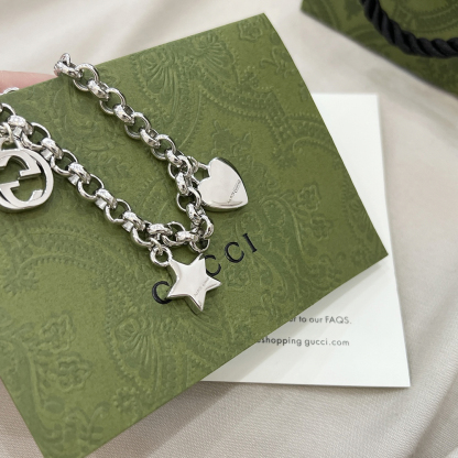 グッチ「Gucci」  ハート チェーン ブレスレット