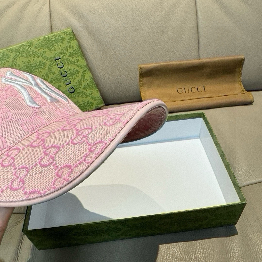 グッチ「Gucci」GGモノグラム ベースボールキャップ