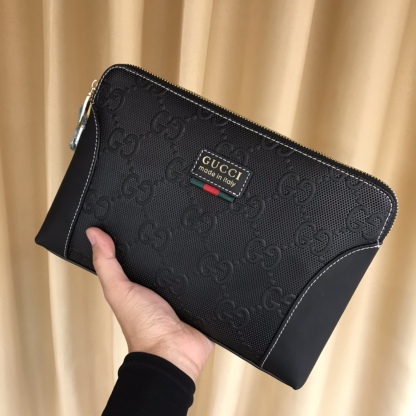 グッチ「Gucci」プレミアム ロック付き レザー ポシェット