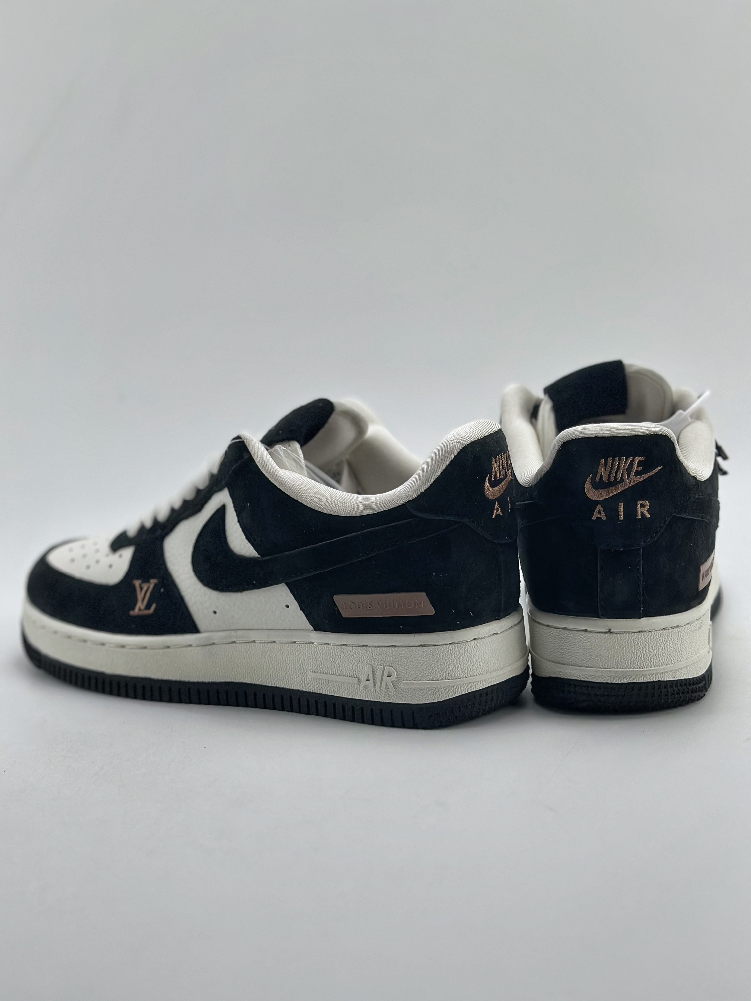 「コラボモデル」Louis Vuitton x Nike Air Force 1 Low スニーカー