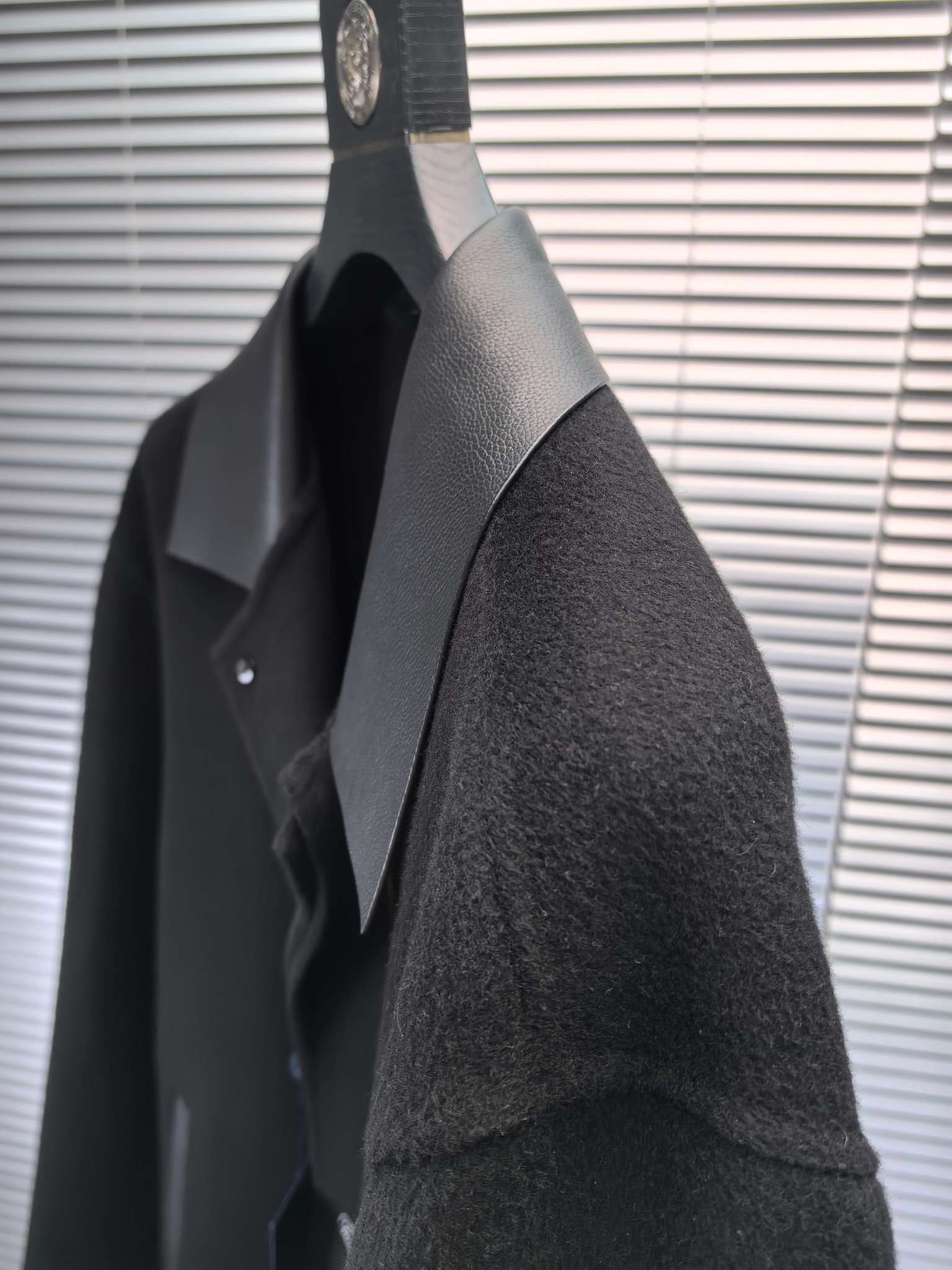 ルイ・ヴィトン「Louis Vuitton」オータムウィンター ミッドニーレングスコート