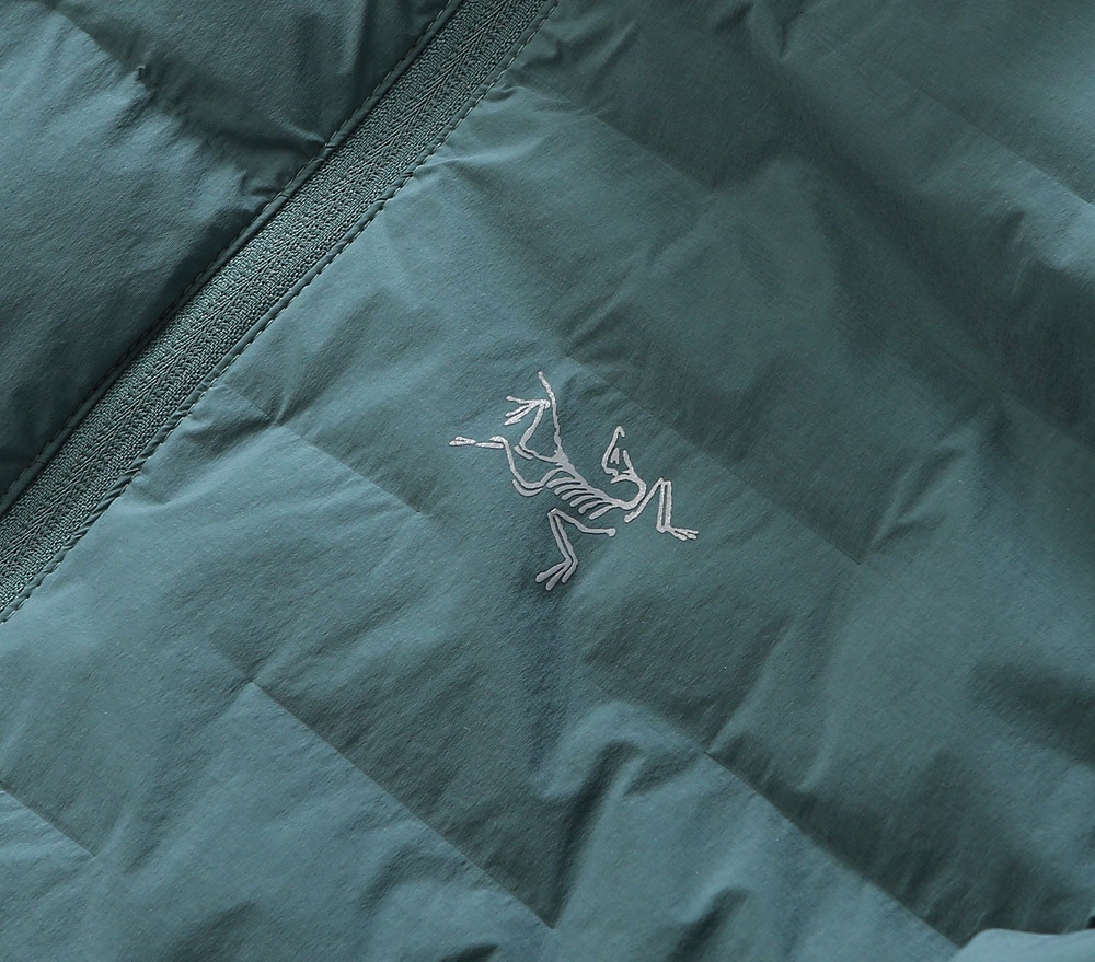 アークテリクス「ARC'TERYX」シームレス ダウンジャケット メンズ