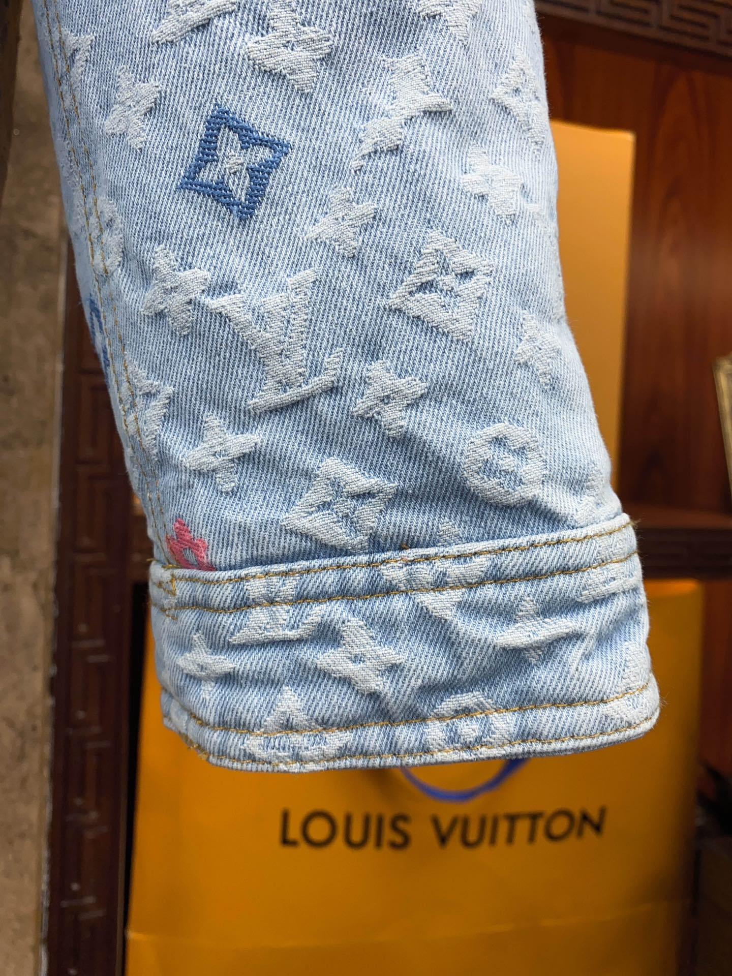 ルイ・ヴィトン「Louis Vuitton」MONOGRAM PILLOW ダウンジャケット