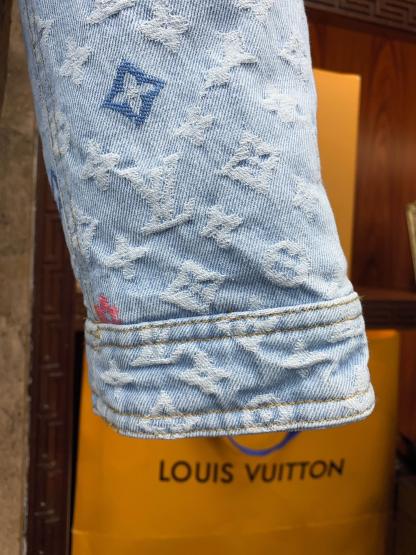 ルイ・ヴィトン「Louis Vuitton」MONOGRAM PILLOW ダウンジャケット