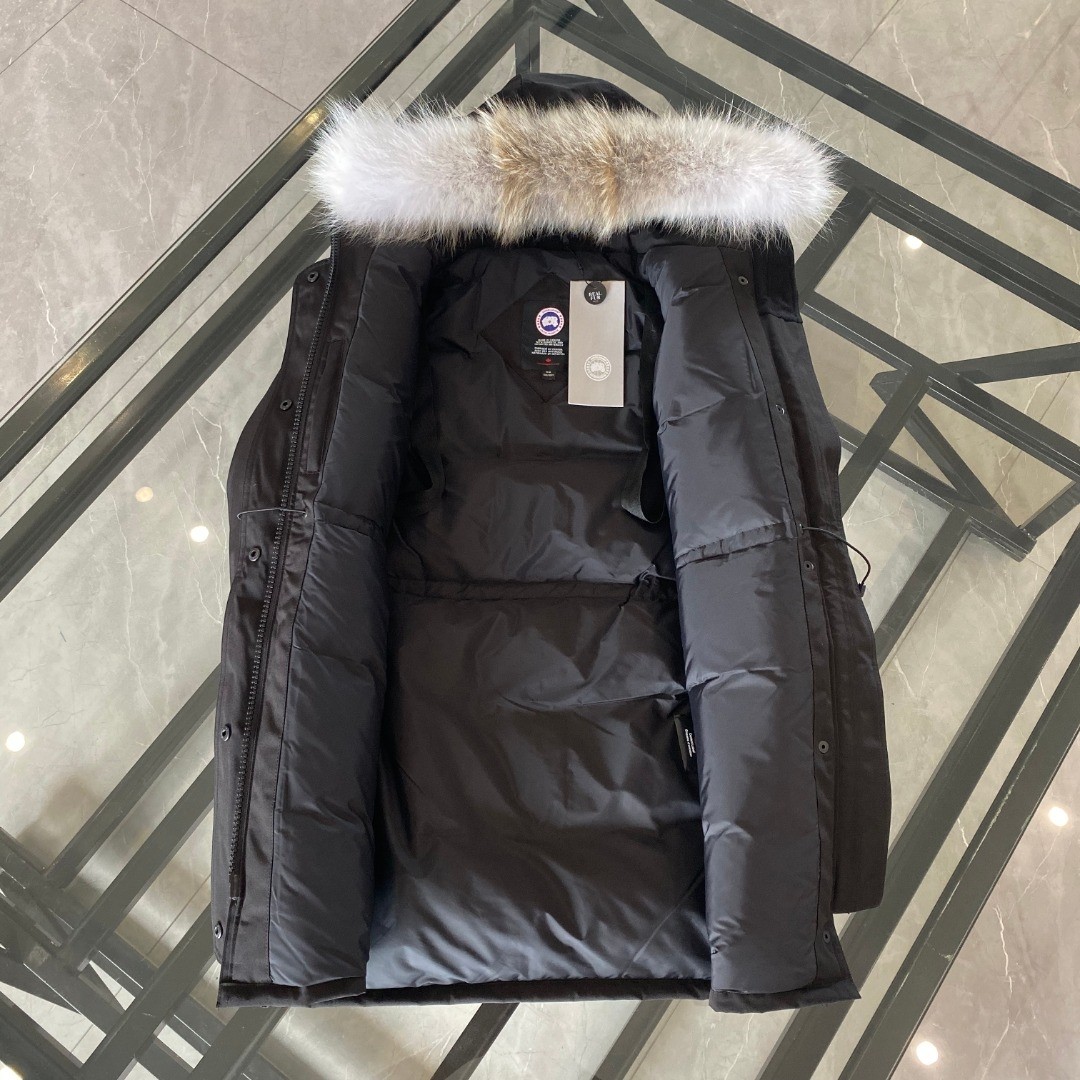 カナダグース「Canada Goose」パーカーダウンコート