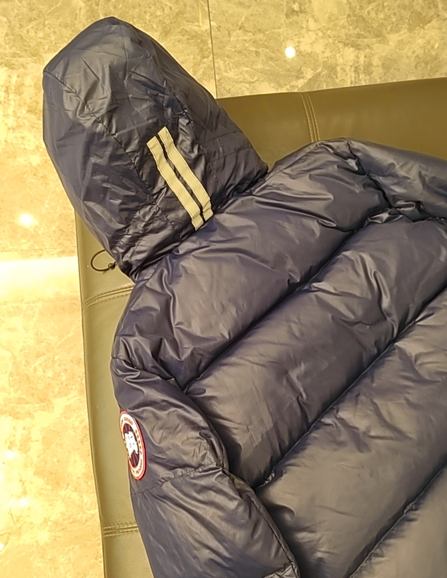 カナダグース「Canada Goose」Crofton パフダウンジャケット